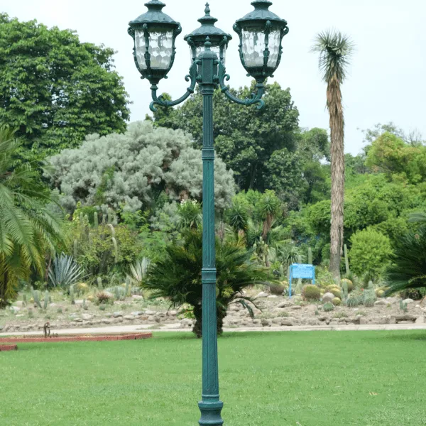 Aluminium Three Light Pole