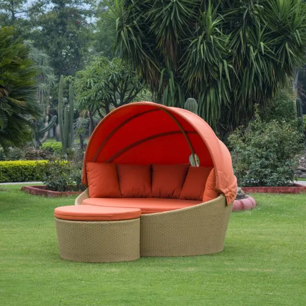 Orbit Day Bed