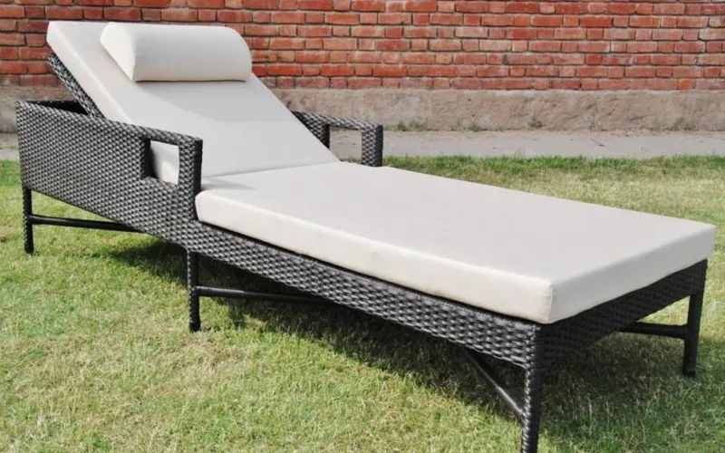 Essex Lounger 2