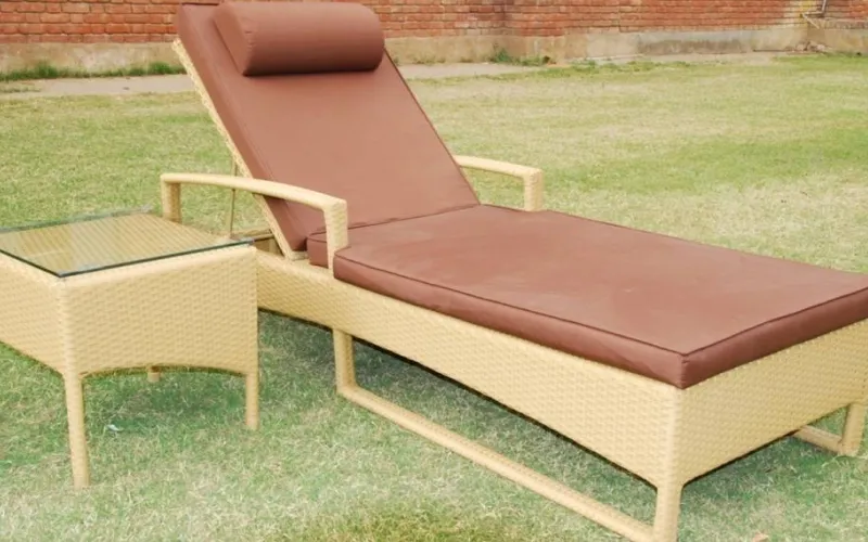Halifax Lounger 2