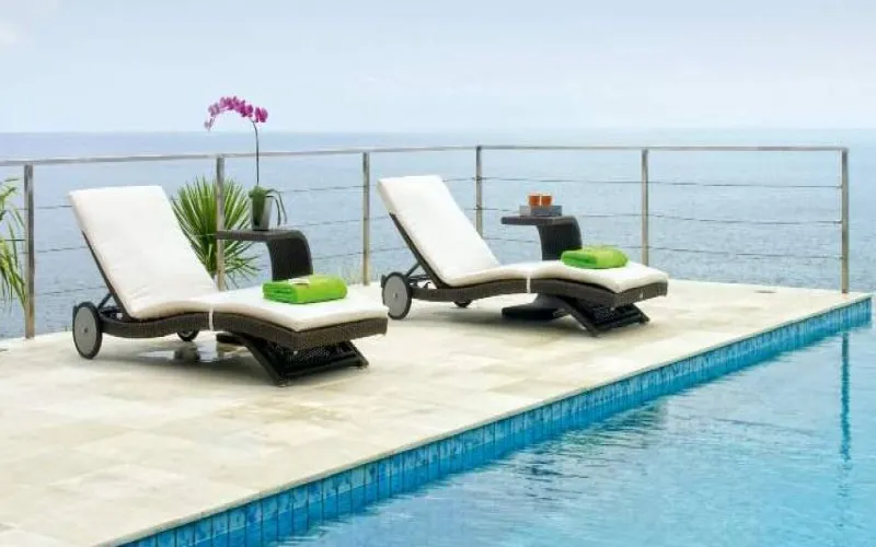 Wales Lounger