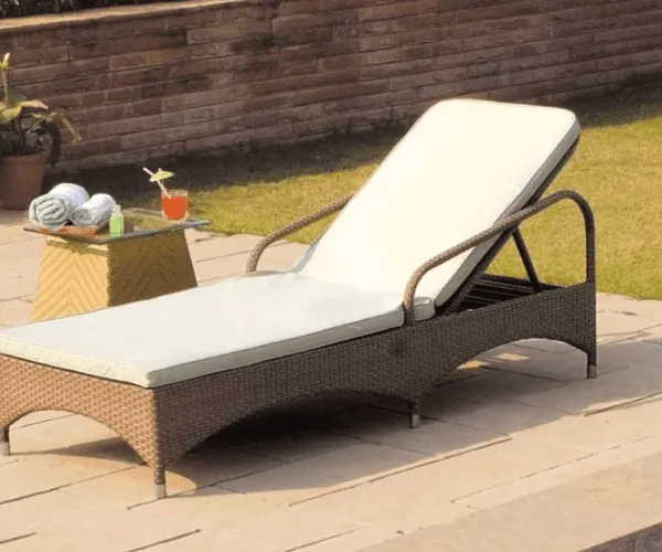 Wexford lounger 2