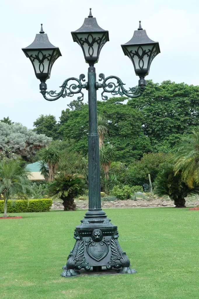 Light Pole4